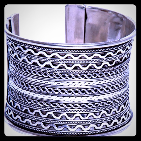 Sitara Collections Jewelry - Braided Cuff